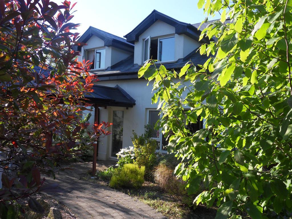 Ethan House Holiday Suites Killarney Eksteriør billede