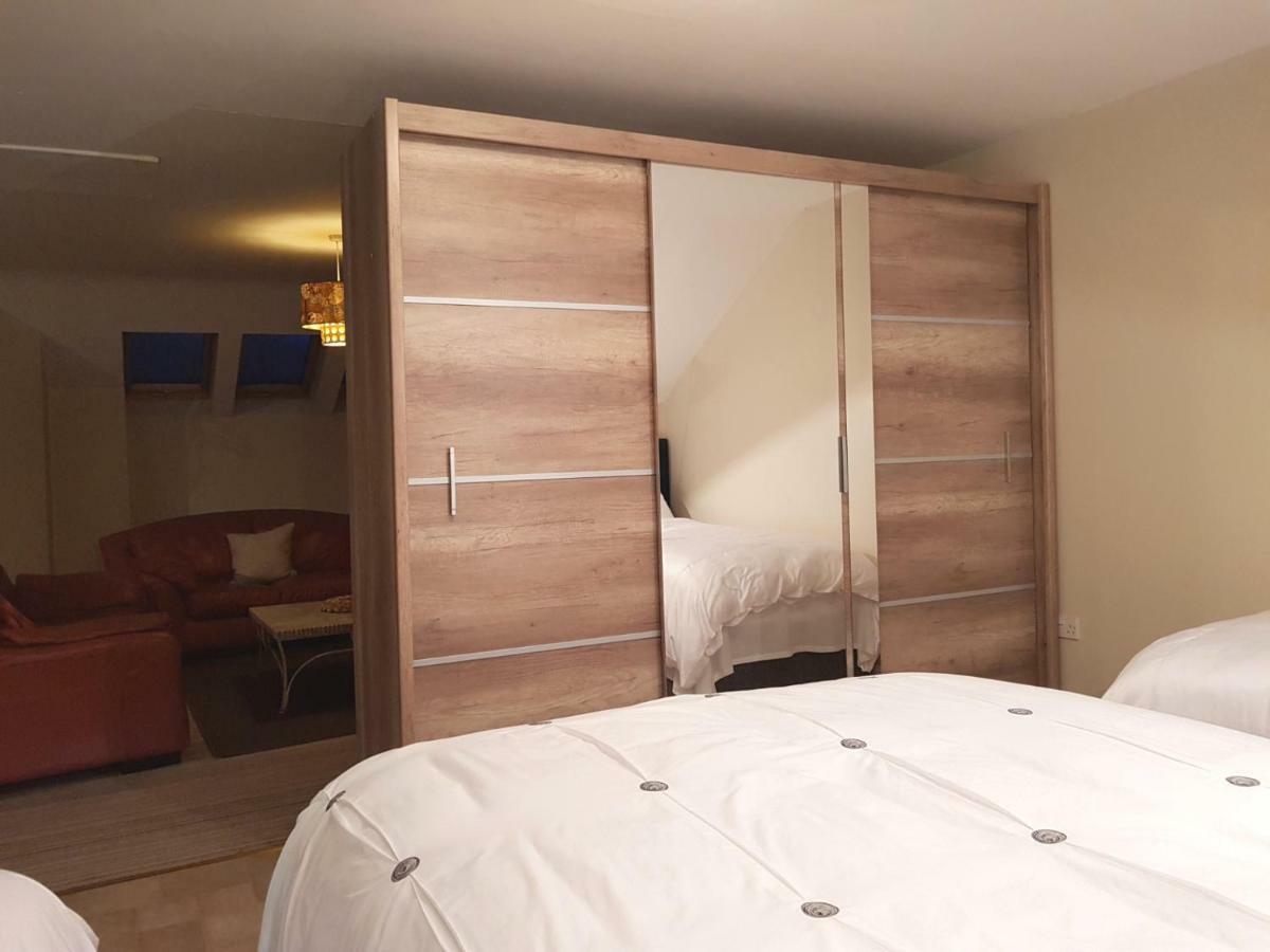 Ethan House Holiday Suites Killarney Eksteriør billede