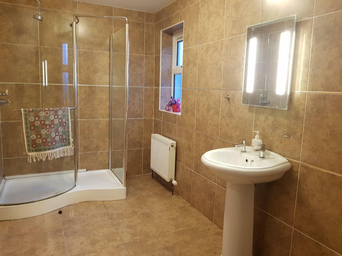 Ethan House Holiday Suites Killarney Eksteriør billede
