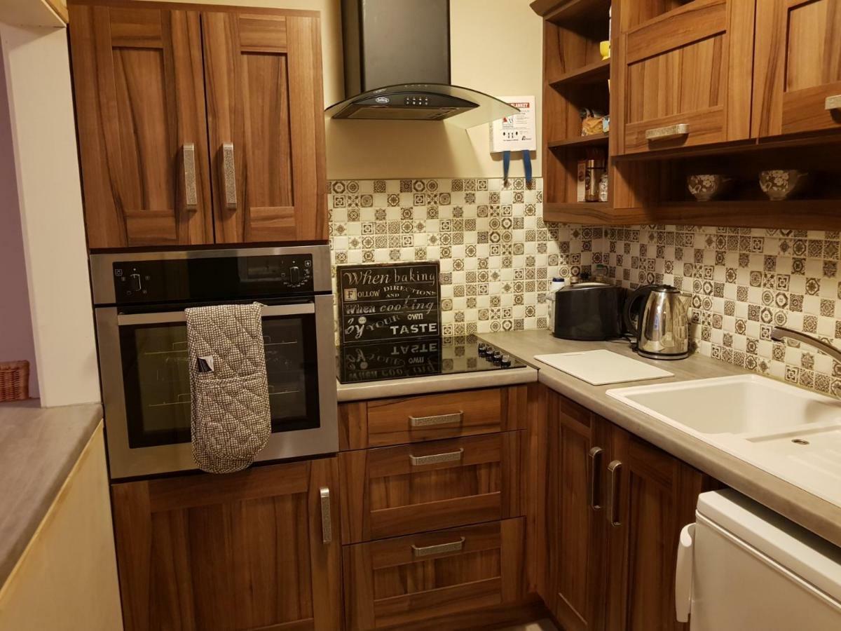 Ethan House Holiday Suites Killarney Eksteriør billede